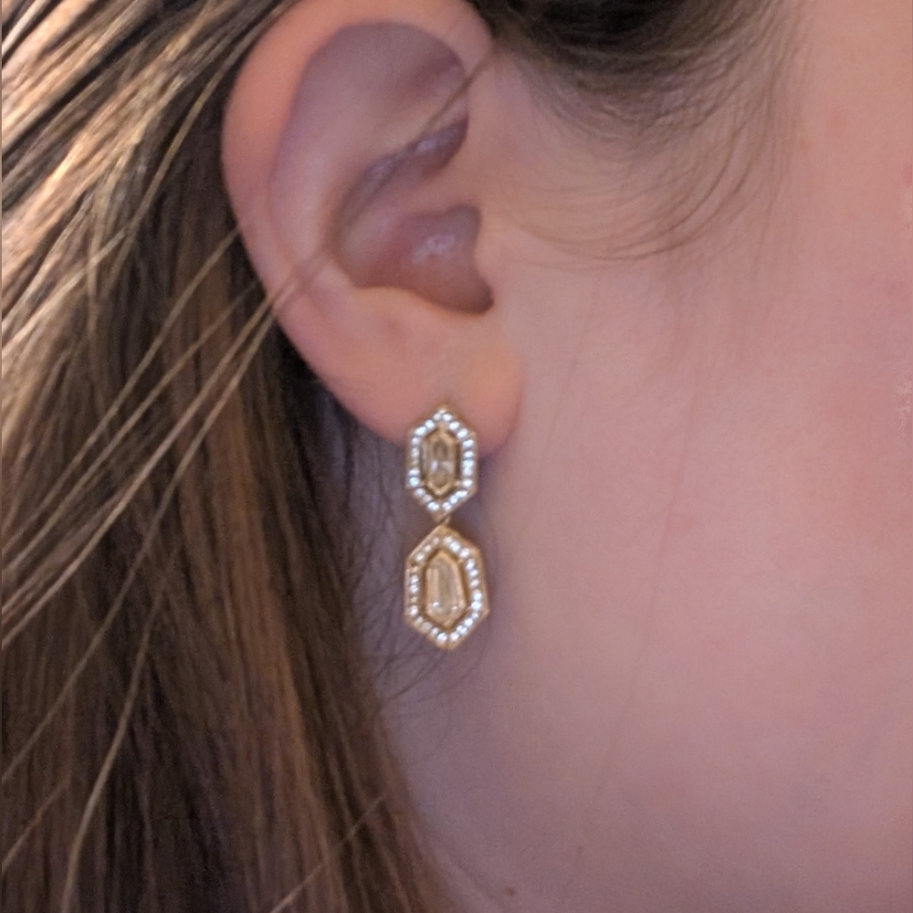 Gold And Diamond Earring - Picture 3 of 3